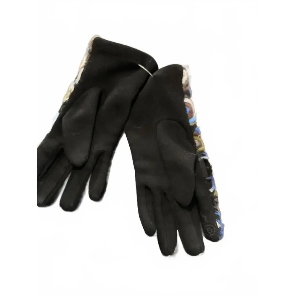 Woman's Cozy Swirl Pattern Yarn Embroidered Winter Gloves